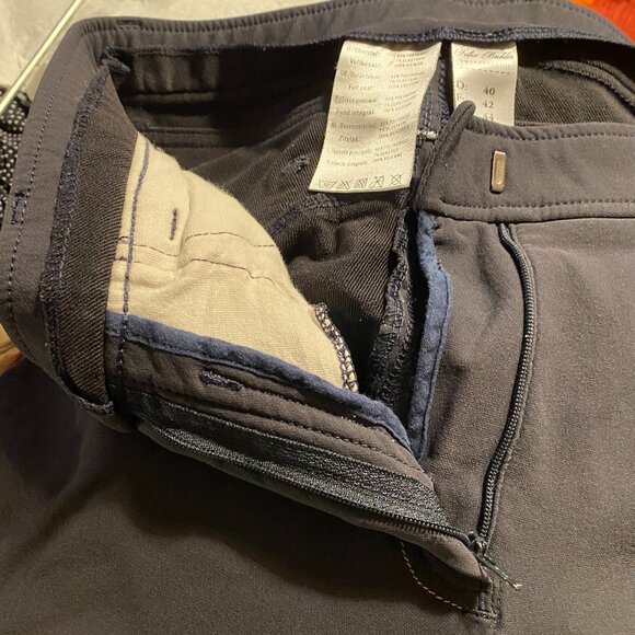 Pikeur Full-Seat Grip Breeches - Size 31/32 (EU 42) - Black with Silver Trim - Picture 13 of 13